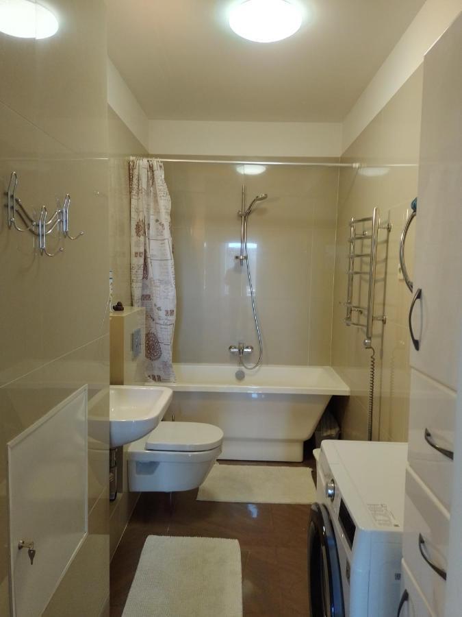 Premium Class Apartment, Free Parking, Maximum 5 Guests, 2 Bedrooms, 3 Beds Riga Ngoại thất bức ảnh